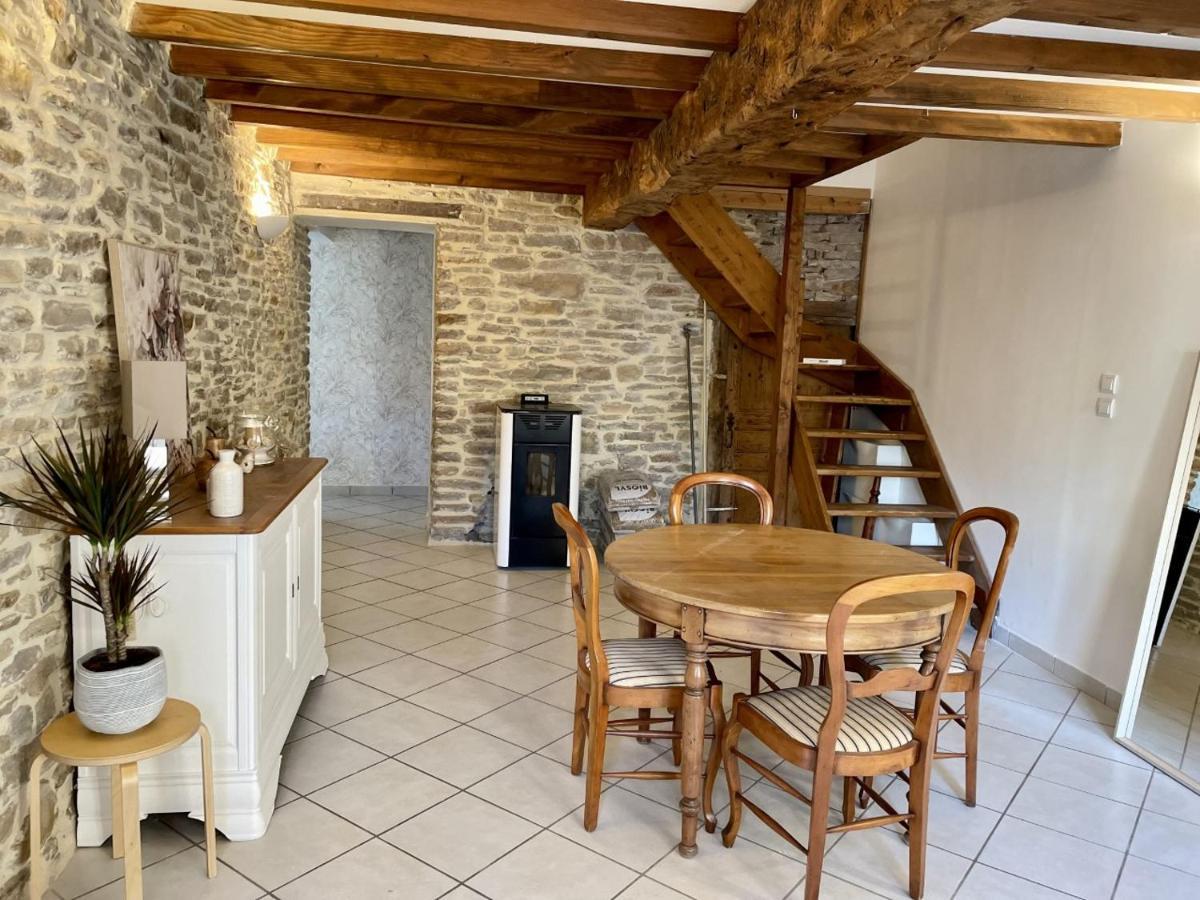 Les Glycines Villa Hieres-Sur-Amby Exterior photo