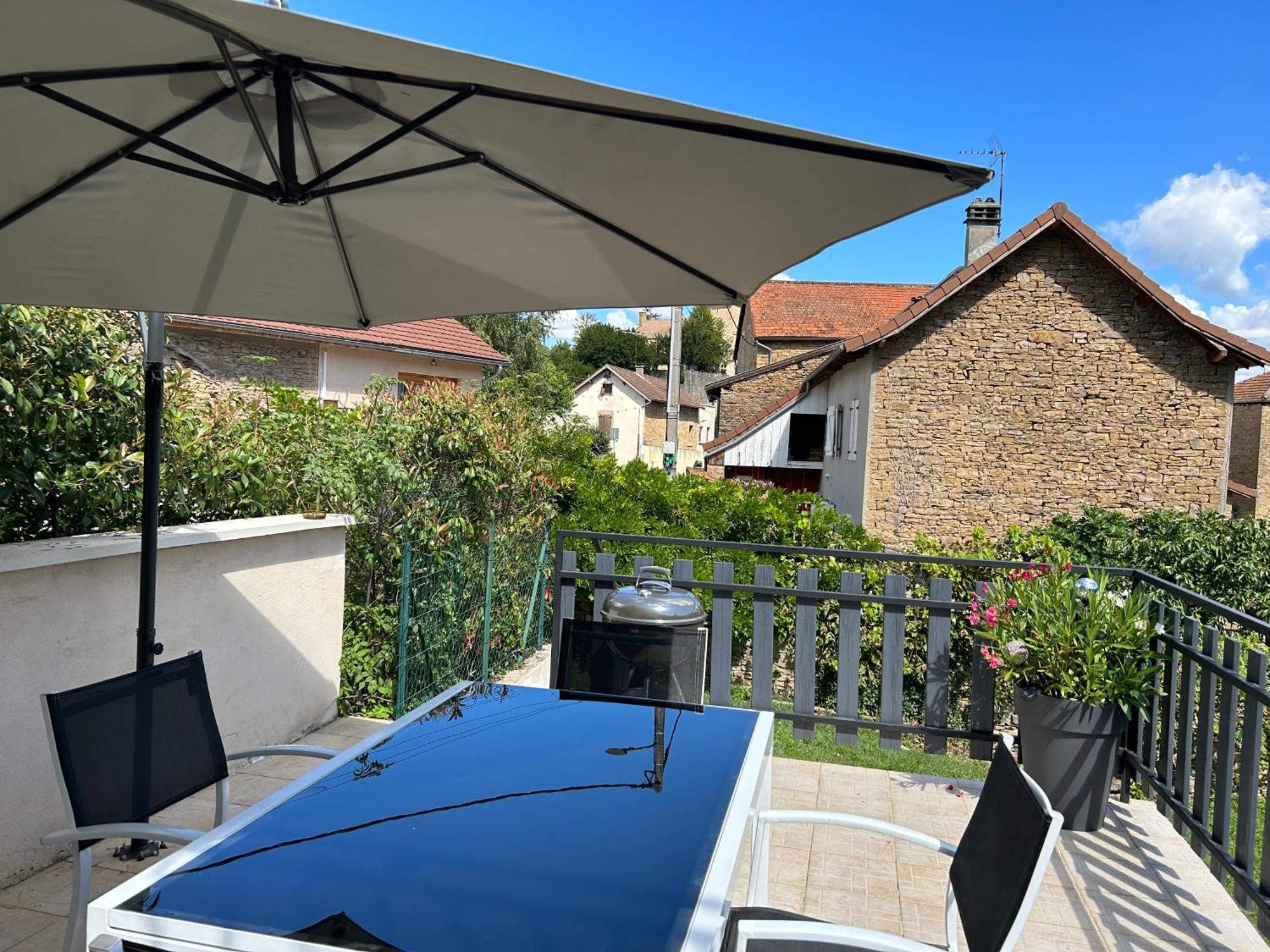 Les Glycines Villa Hieres-Sur-Amby Exterior photo