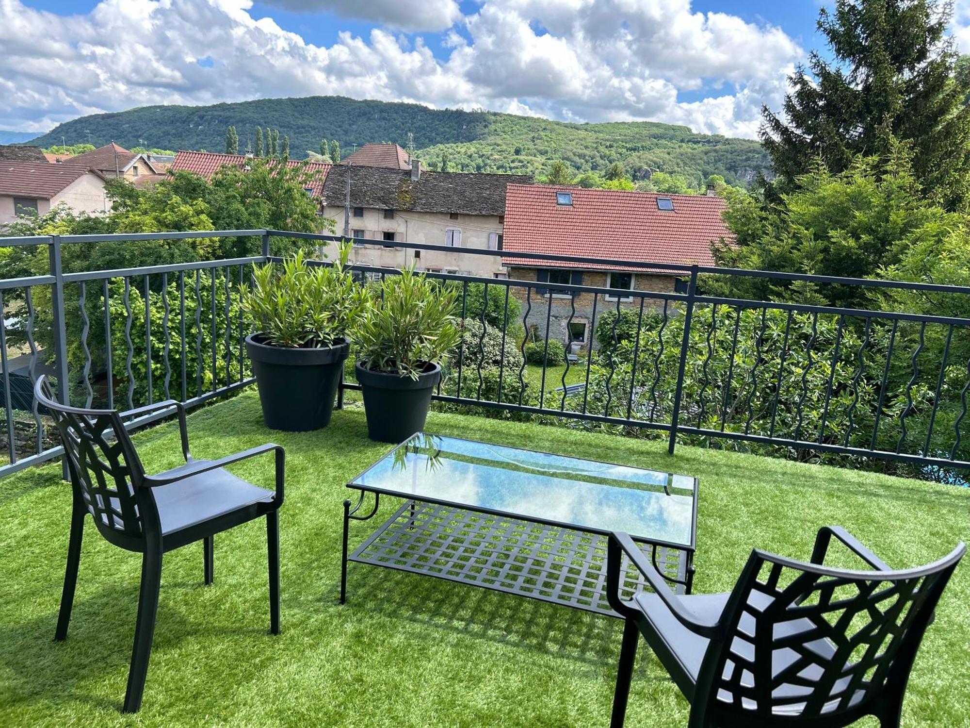 Les Glycines Villa Hieres-Sur-Amby Exterior photo
